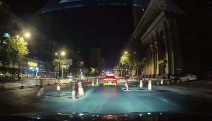 辽宁沈阳一路段出现大量路障，车辆需不断转弯“像极了开卡丁车”，律师解读