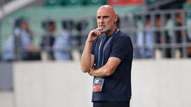 观察:当无脑进攻变身实惠足球,穆斯卡特展现战术大师功力,海港夺冠还有戏?