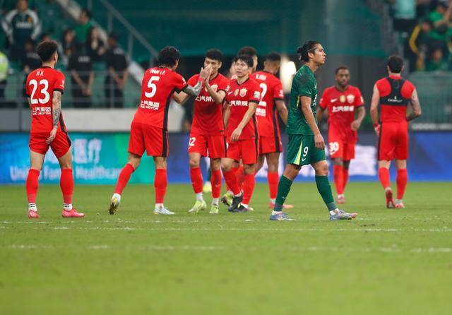 观察:当无脑进攻变身实惠足球,穆斯卡特展现战术大师功力,海港夺冠还有戏?