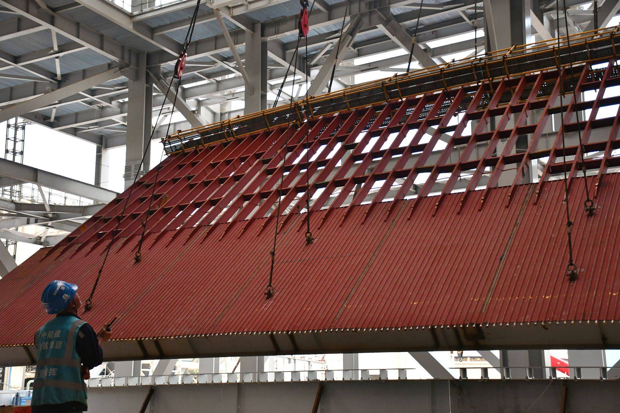 中国能建建筑集团华能海门百万项目5号锅炉受热面开吊