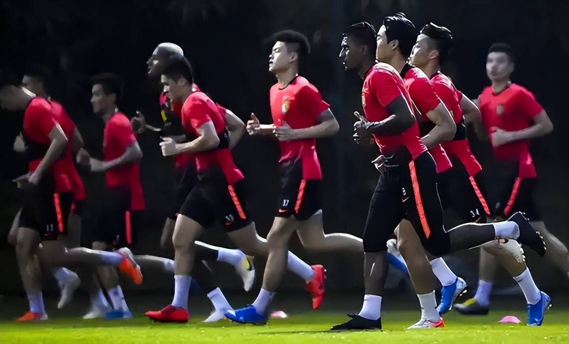 当年是什么原因将庞大的中国恒大集团压倒的?