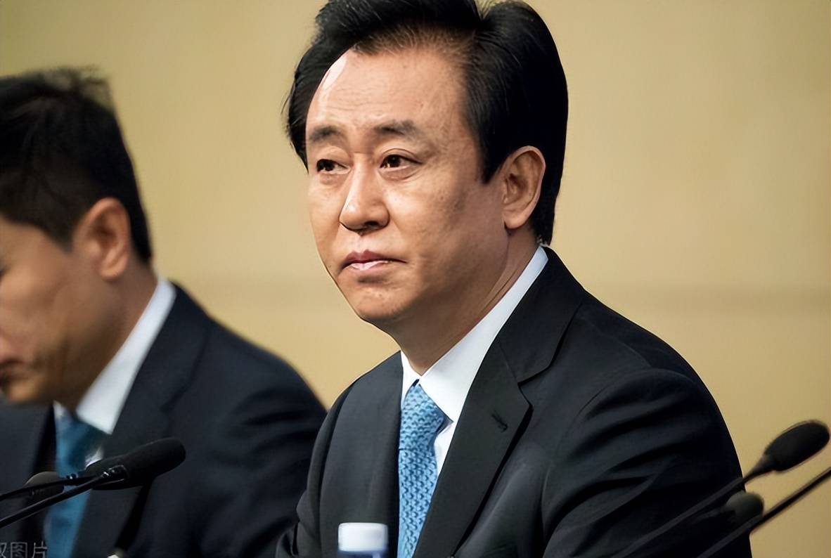 当年是什么原因将庞大的中国恒大集团压倒的?