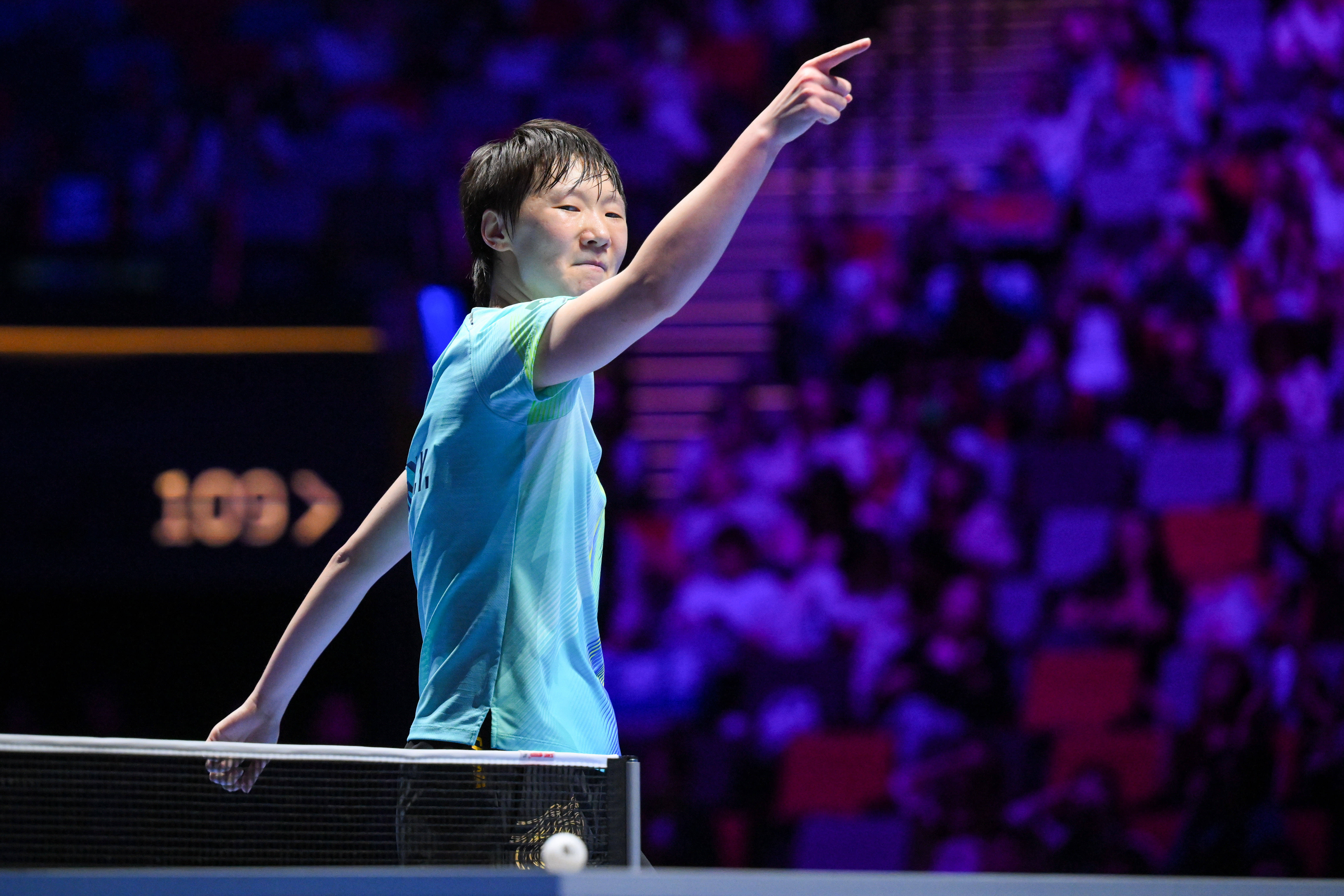 乒乓球世界杯:王曼昱晋级女单四强